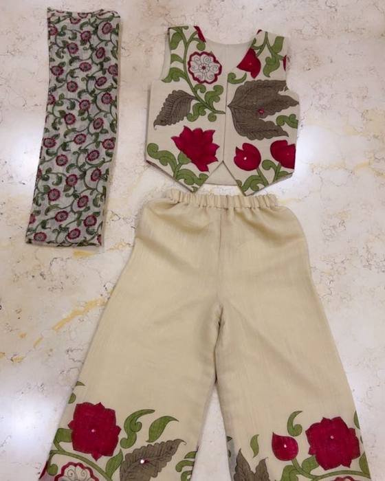 Green Floral-applique Vest Top Kids Wear