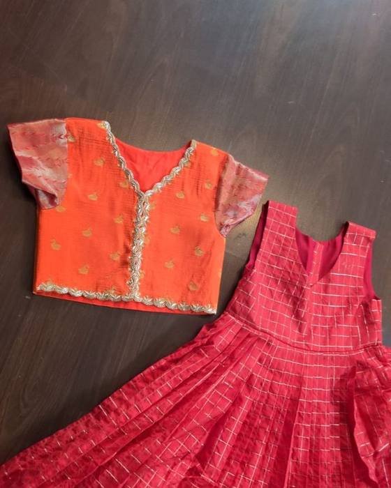 Elegant Coral-pink Pleated Skirt